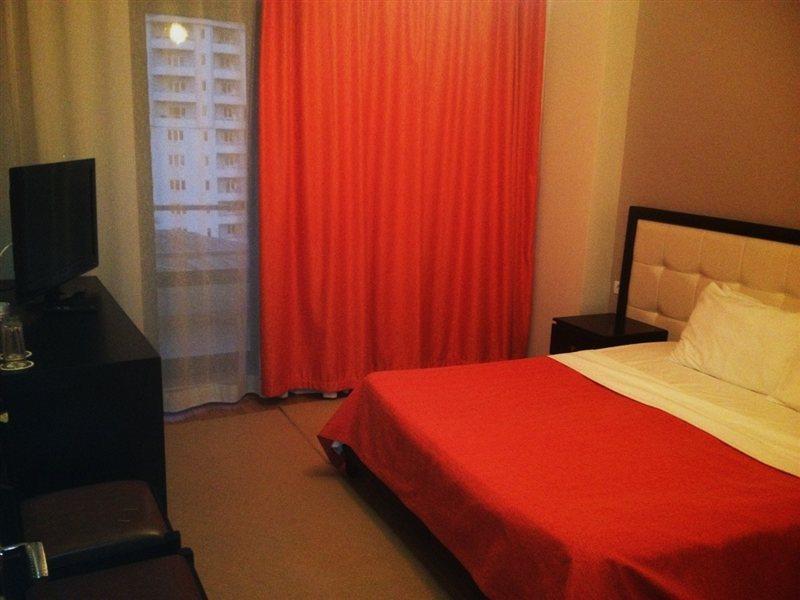 Hotel Enkelana 4*